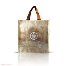Load image into Gallery viewer, Elegant Mooncake Gift Set (4 pcs X 180g) Standard Set Price $70
