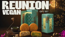 Load and play video in Gallery viewer, Corporate 26 Reunion Vegan Mooncake Gift Set (4 pcs X 185g. Vegetarian / Vegan. 50 sets and above, before 15 Aug 26)
