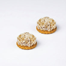 Load image into Gallery viewer, 10. SPRING ONION MERINGUE 160g +-
