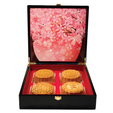 Load image into Gallery viewer, (Corporate - 50 sets or more) Reunion Mooncake Gift Set (4 pcs X 180g)
