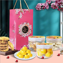 Load image into Gallery viewer, CORPORATE ORDER VALUE SET C (0302 PINEAPPLE BALL +KUEH BANGKIT + CRANBERRY ALMOND)
